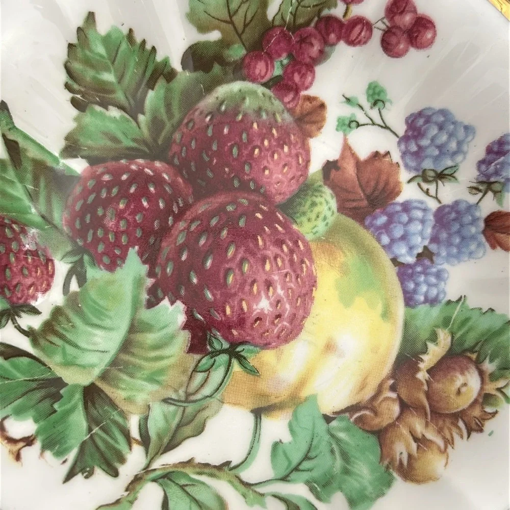 🌹 Regency Genuine Bone China 2 Vintage Berry Bowls